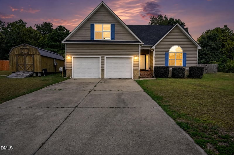 545 Colonial Hills Dr, Lillington, NC 27546