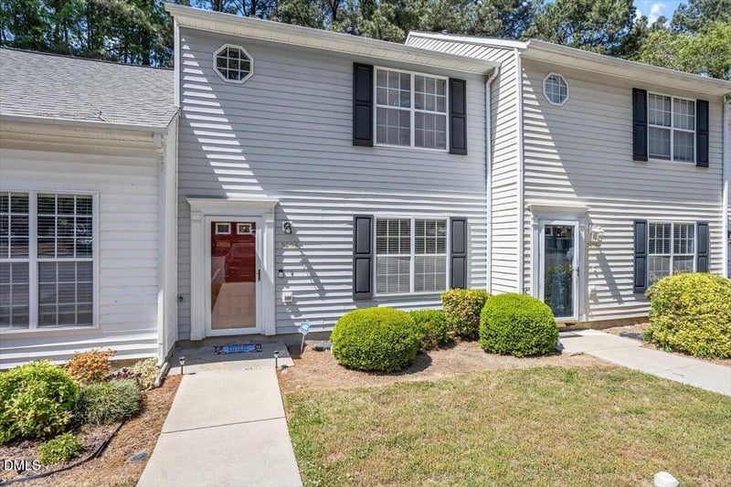 5503 Fieldcross Ct, Raleigh, NC 27610