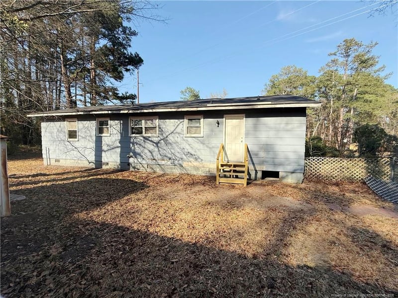 5503 River Rd, Hope Mills, NC 28348