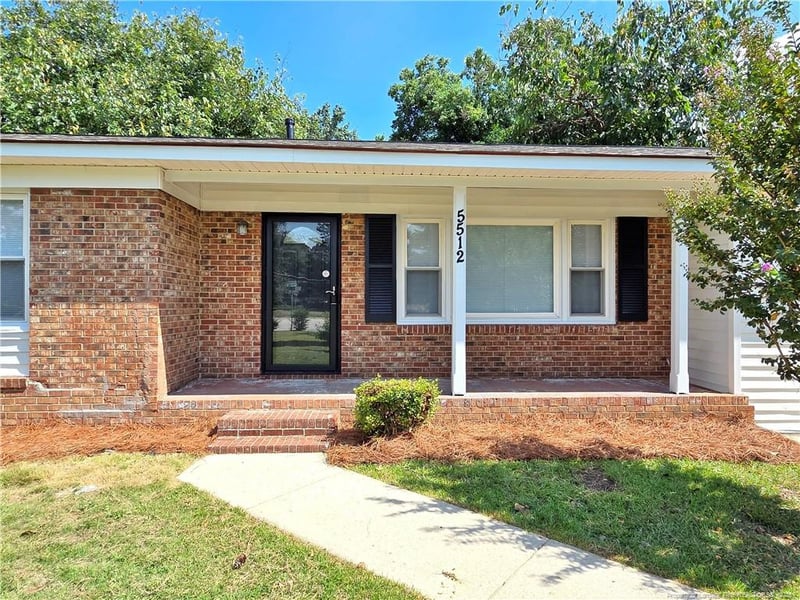 5512 Mesa Dr, Fayetteville, NC 28303