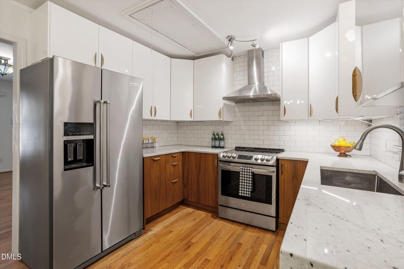 552 Moseley Ln, Raleigh, NC 27601