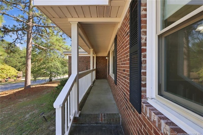 5520 Lawnwood Dr, Fayetteville, NC 28304
