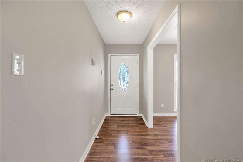 5543 Hallwood Dr, Hope Mills, NC 28348