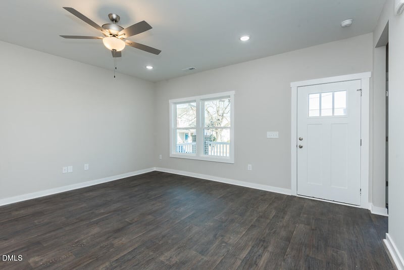 555 Pinnix Rd, Burlington, NC 27217