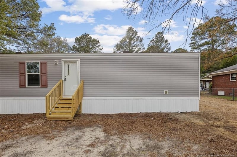 5552 Jackson St, Hope Mills, NC 28348