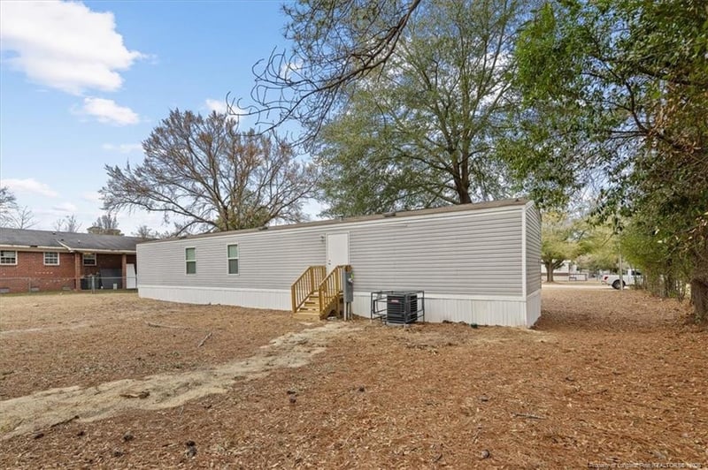 5552 Jackson St, Hope Mills, NC 28348
