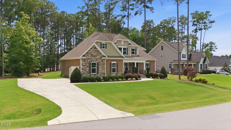 556 Rockport Dr, Clayton, NC 27527