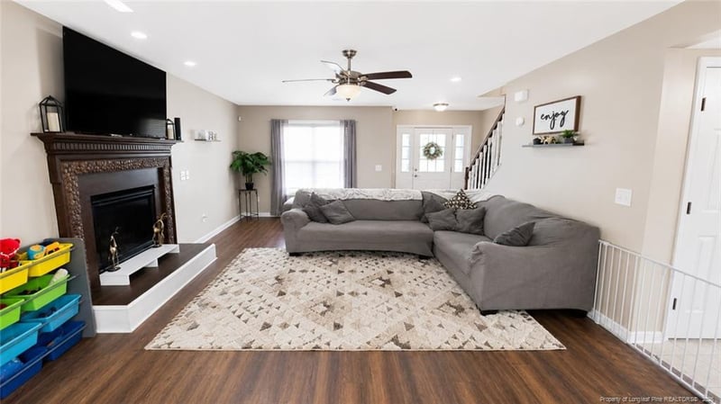 56 Mountain View Dr, Sanford, NC 27332