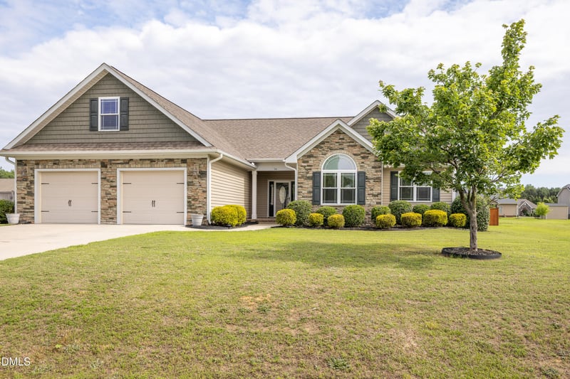 56 Thurman Dr, Selma, NC 27576