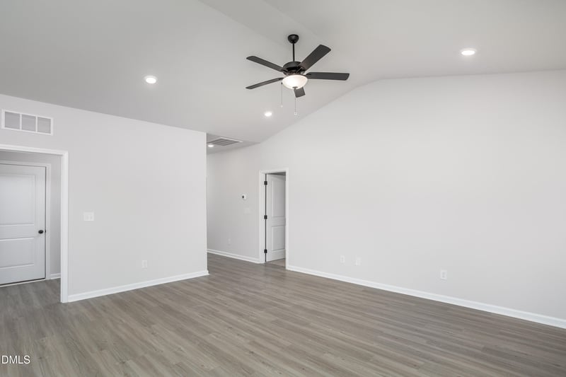 562 Chedworth Dr, Angier, NC 27501