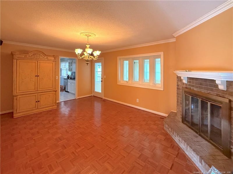 5622 Weatherford Rd, Fayetteville, NC 28303