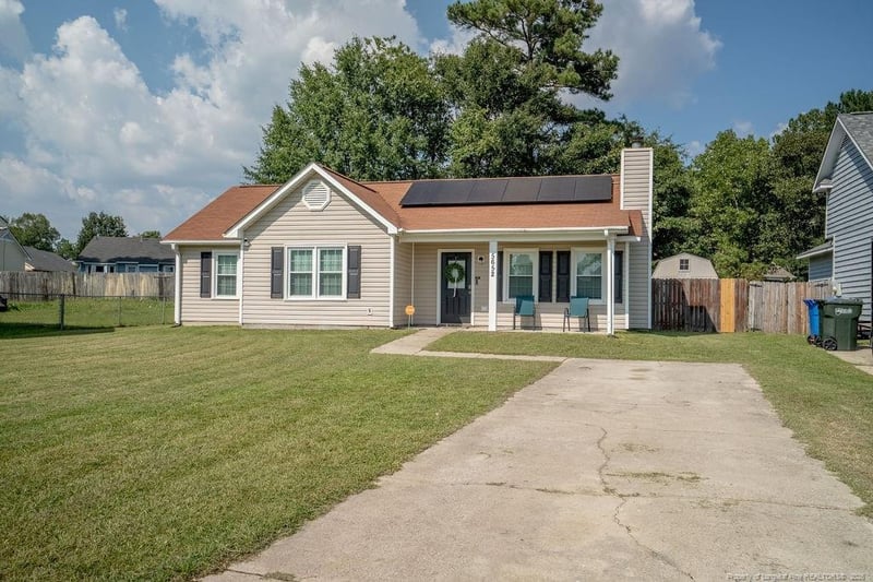5652 Pepperbush Dr, Fayetteville, NC 28304
