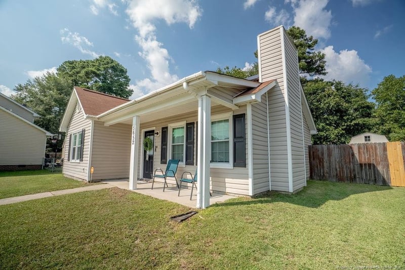 5652 Pepperbush Dr, Fayetteville, NC 28304