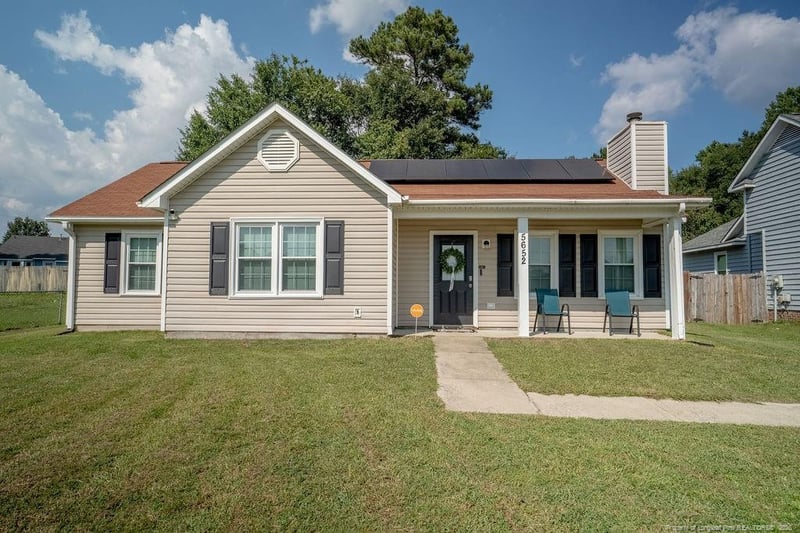 5652 Pepperbush Dr, Fayetteville, NC 28304