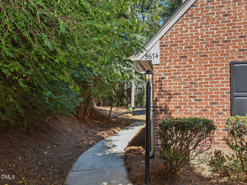 5674 Hamstead Crossing, Raleigh, NC 27612