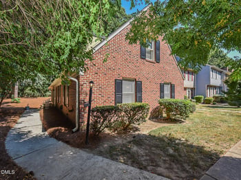 5674 Hamstead Crossing, Raleigh, NC 27612