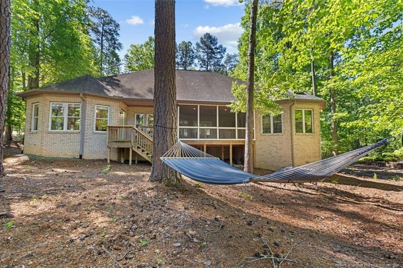 570 Broadmoor Ct, Sanford, NC 27332