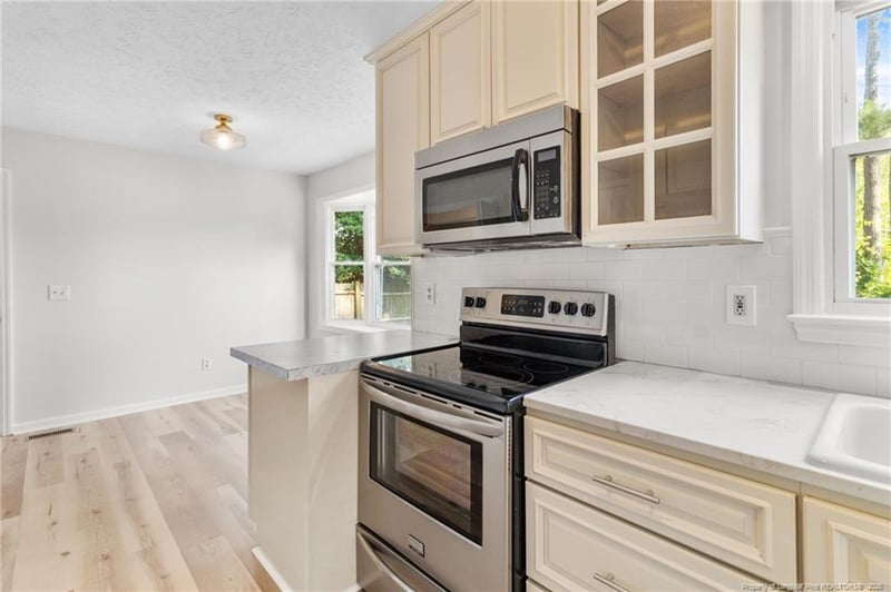5700 Nassau Dr, Fayetteville, NC 28314