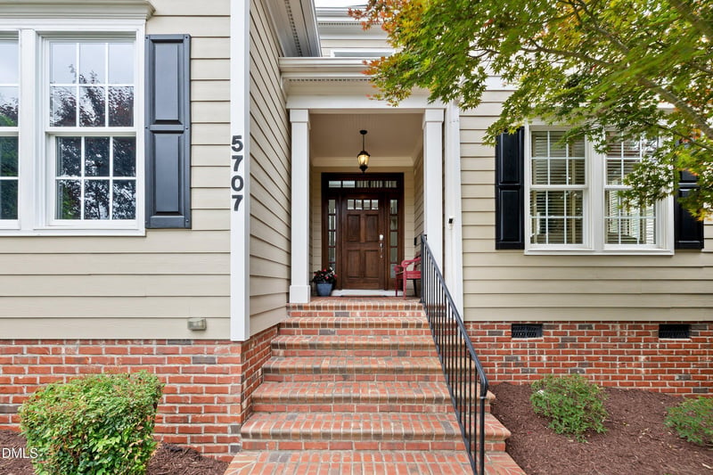 5707 Highcroft Dr, Cary, NC 27519