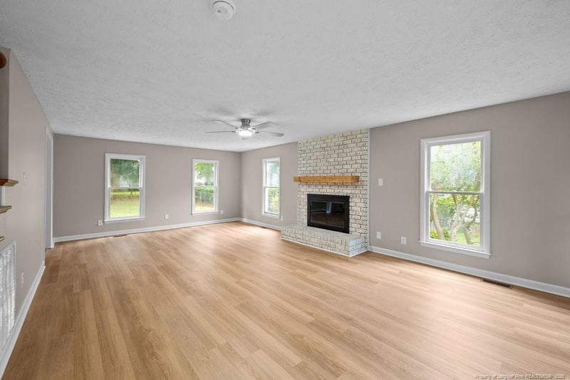 5713 Waldwick Rd, Fayetteville, NC 28311