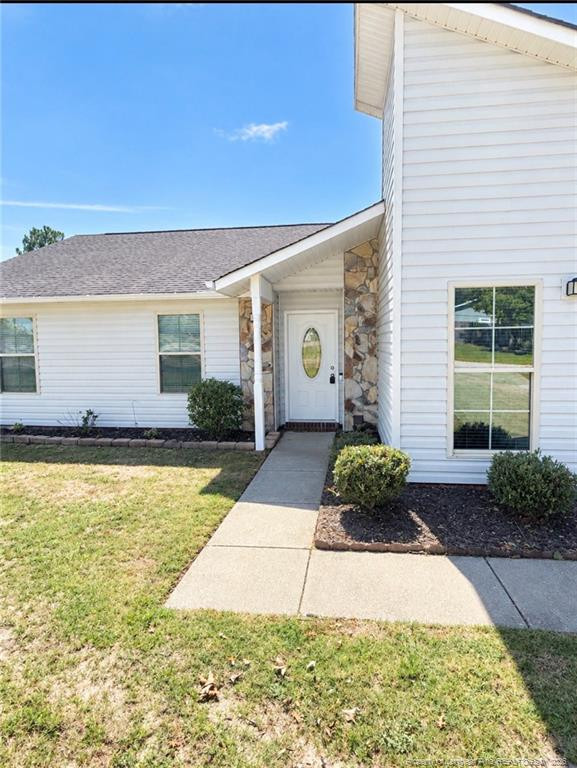 5717 Trevino St, Hope Mills, NC 28348