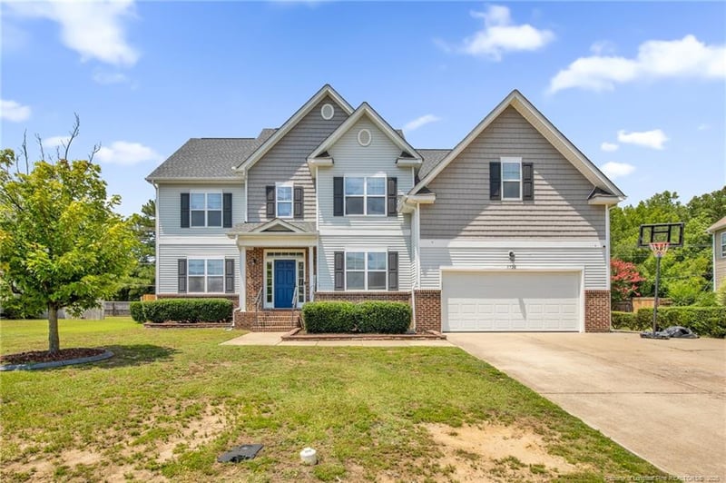 5720 Gentleman Dr, Hope Mills, NC 28348