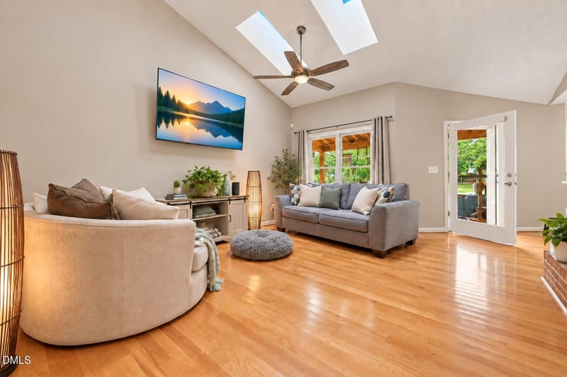 573 Broadmoor Ct, Sanford, NC 27332