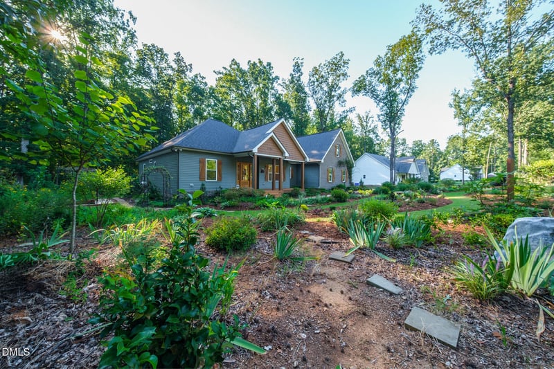 5758 Ironwood Dr, Snow Camp, NC 27349