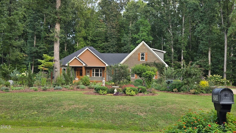 5758 Ironwood Dr, Snow Camp, NC 27349
