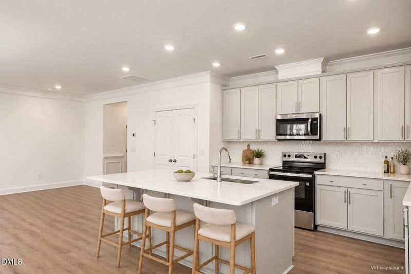 576 Highview Dr, Benson, NC 27504