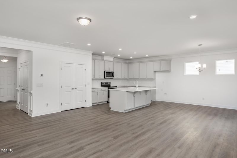 576 Highview Dr, Benson, NC 27504