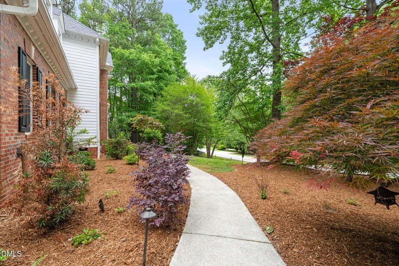 5809 Stone Spring Rd, Raleigh, NC 27613
