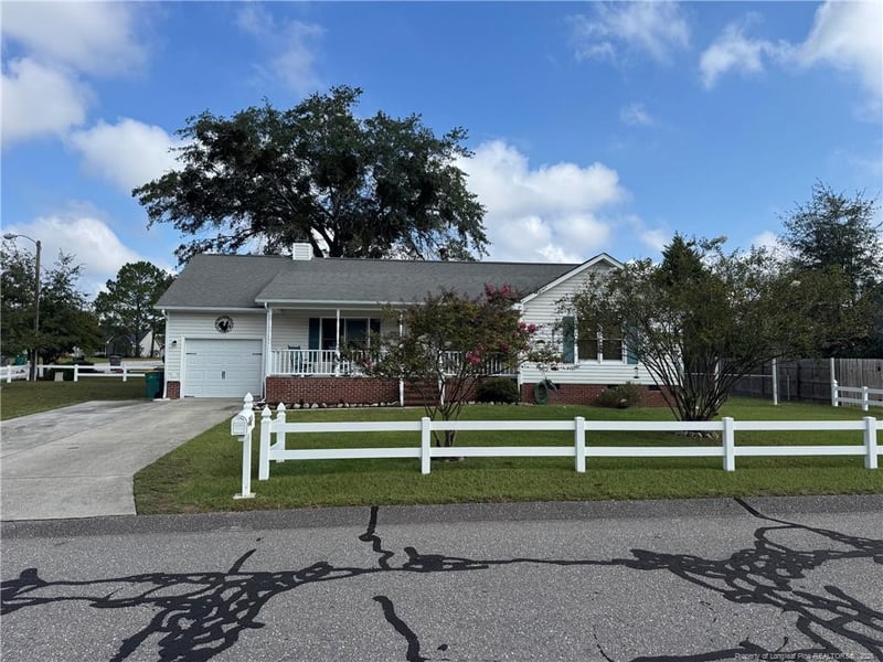 5826 Bloomsbury Dr, Fayetteville, NC 28306