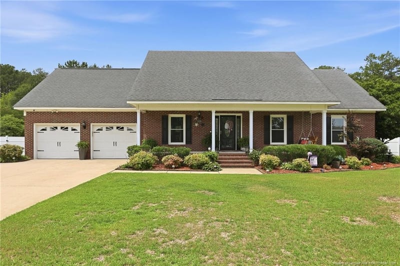 5829 Finish Line Dr, Hope Mills, NC 28348
