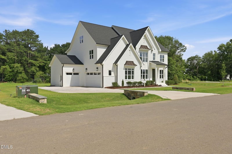 5865 Carriage Gate Dr, Raleigh, NC 27603
