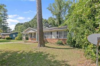5872 Columbine Rd, Fayetteville, NC 28306