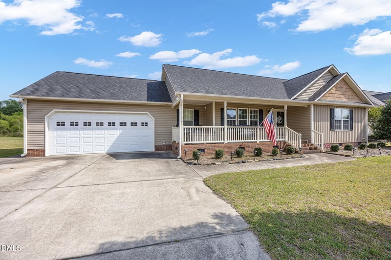 59 Long Grass Dr, Smithfield, NC 27577