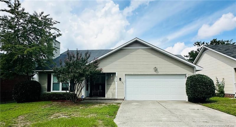 5916 Gist Pl, Fayetteville, NC 28306