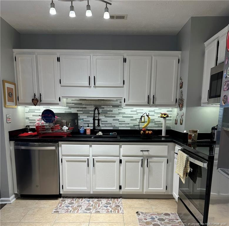 5916 Gist Pl, Fayetteville, NC 28306