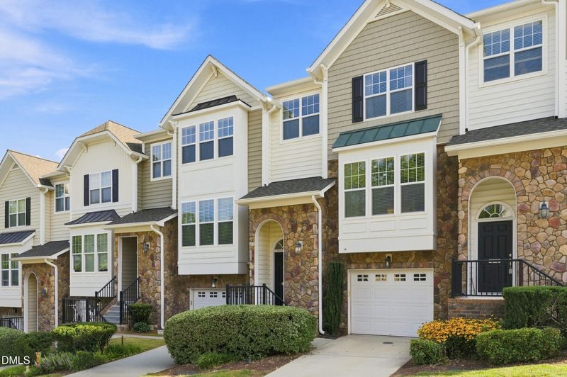 5918 Longeria Ct, Raleigh, NC 27612