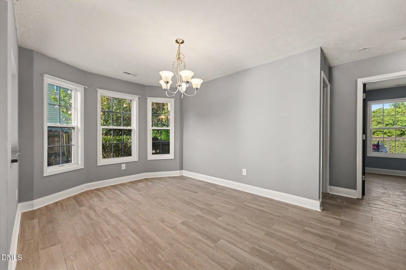 596 Colonial Hills Dr, Lillington, NC 27546