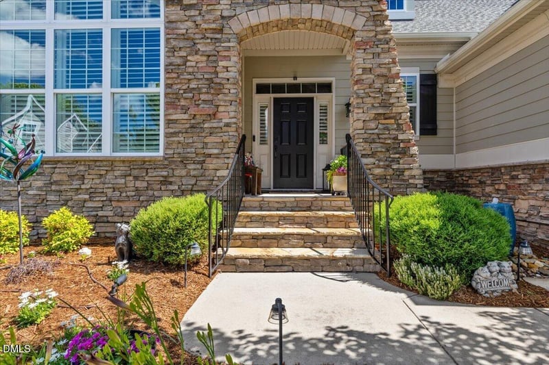 6 Beaufort Ct, Durham, NC 27713