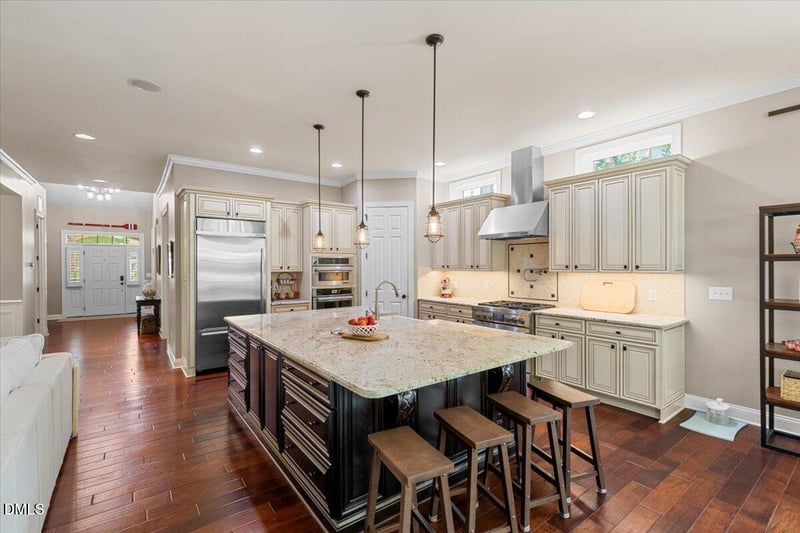 6 Beaufort Ct, Durham, NC 27713