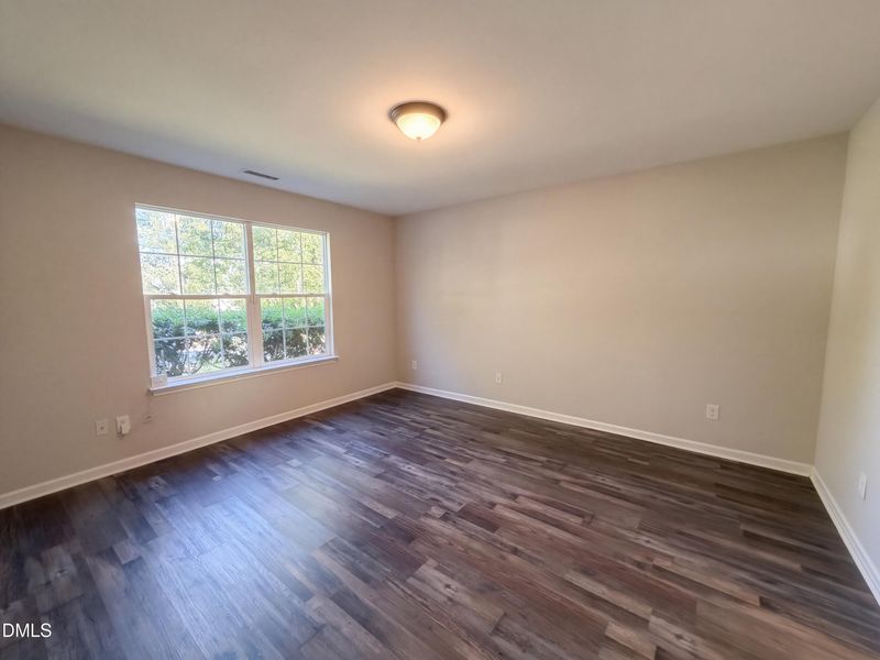 6 Crimson Clover Ct, Durham, NC 27704