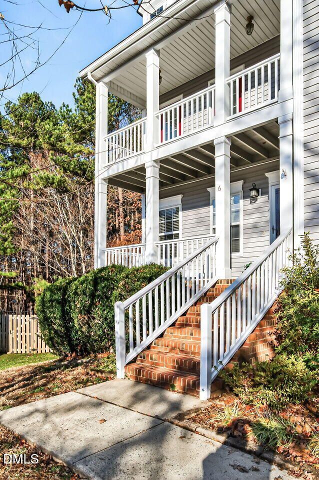 6 Horizon Cir, Durham, NC 27712