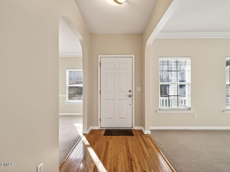 6 Horizon Cir, Durham, NC 27712