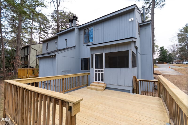 6001 Applewood Ln, Raleigh, NC 27609