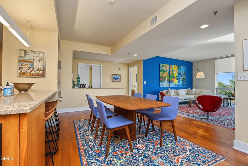 601 W Rosemary St #317, Chapel Hill, NC 27516