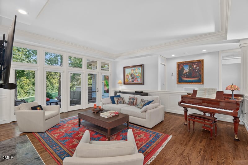 60126 Davie, Chapel Hill, NC 27517