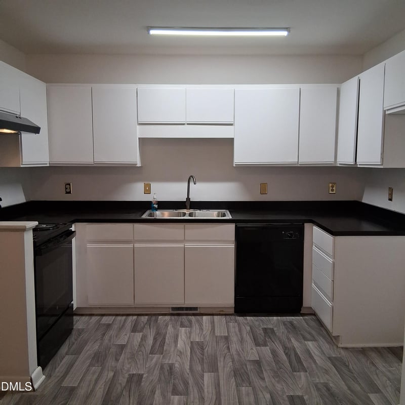 6014 Farm Gate Rd, Raleigh, NC 27606